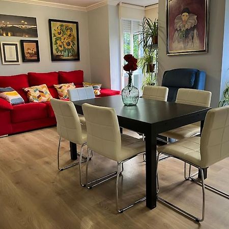 Triana Family Suites Sevilla Exteriör bild